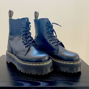 Platform Doc Marten Boots